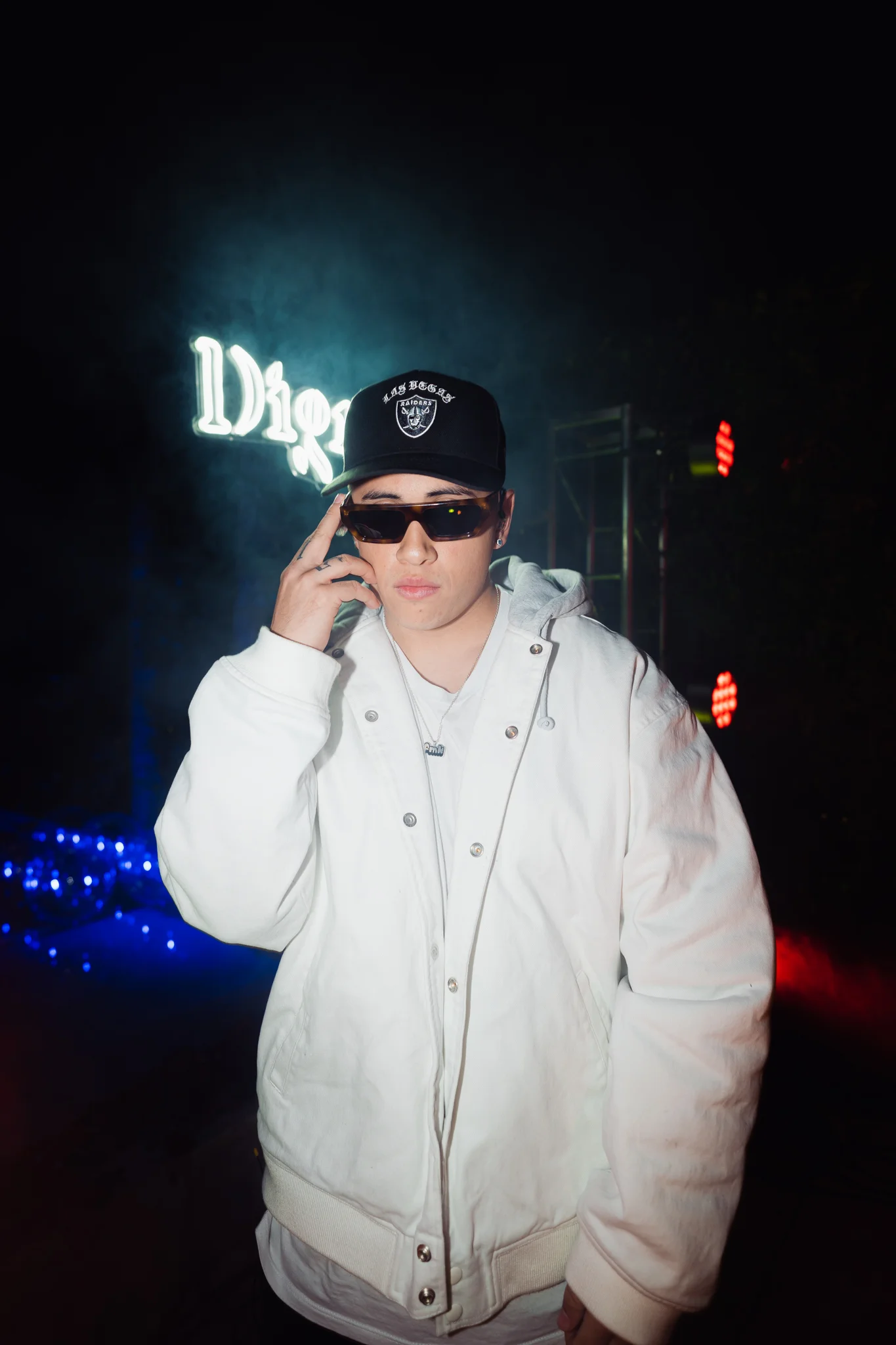 backstage-04