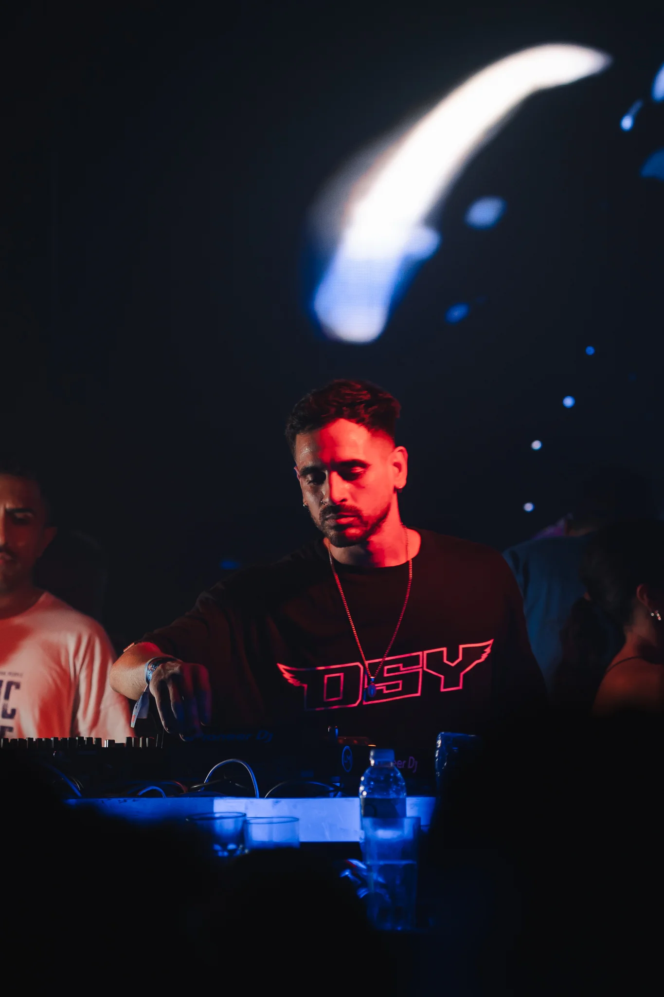 dj-16