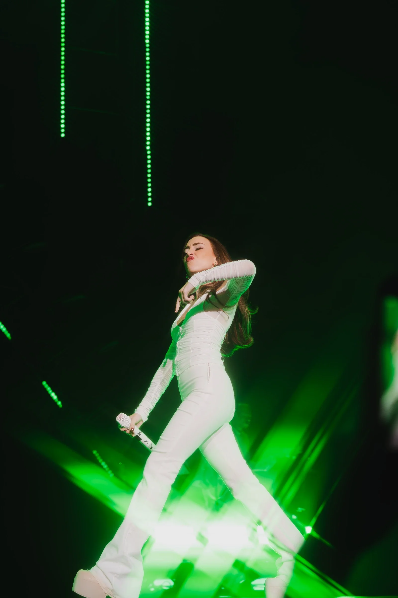 nicki-nicole-05